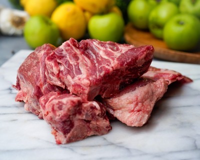 Свинина на кости охлаждённая 1 кг - купить в Апанаево